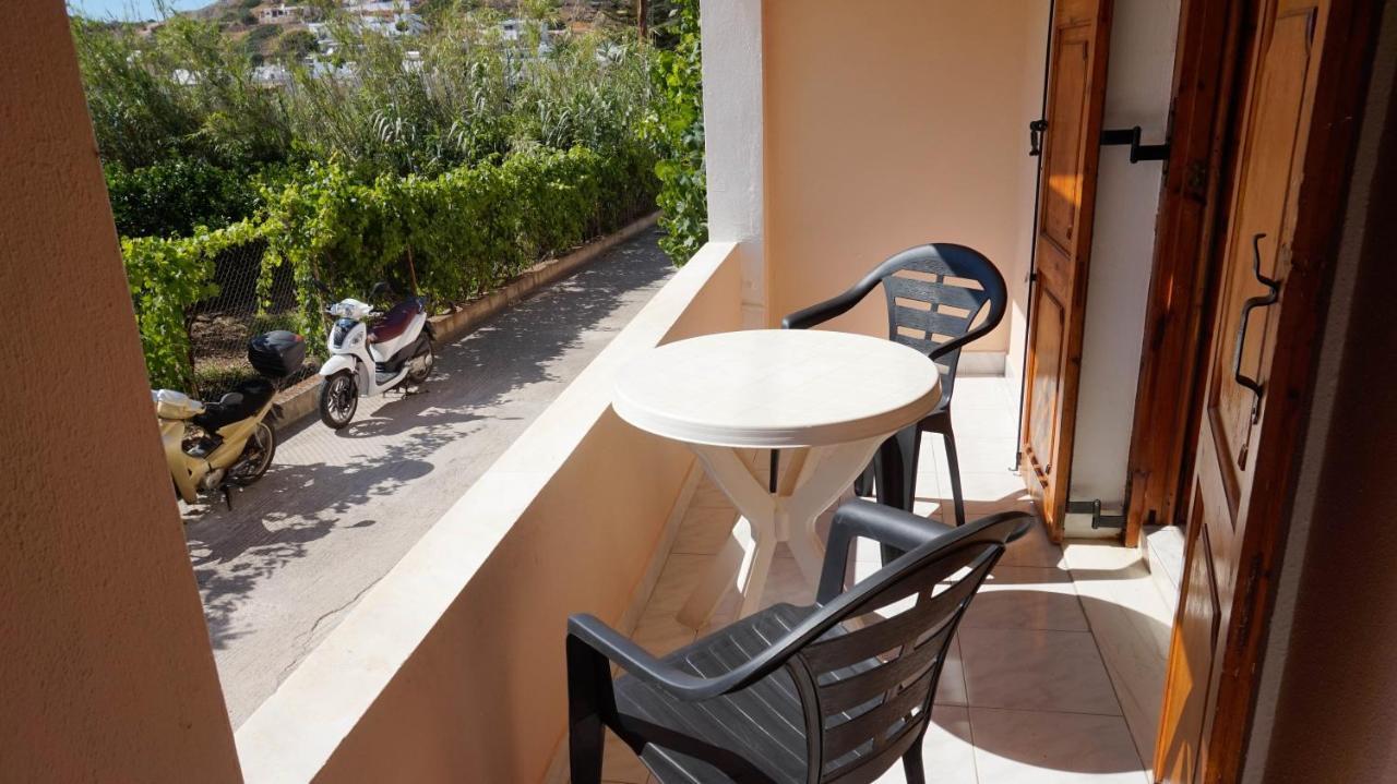Soula Rooms Kini Exteriér fotografie